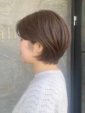 メゾン アヴァロ(Maison Avallo) 大人め上品なボブショート