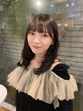 ガーランド (Garland) 大人かわいい小顔顔まわりレイヤー艶髪ベージュ顔まわりカット