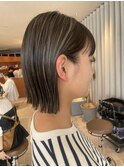 オフィスで浮かないハイライトグレージュカラー