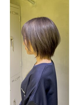 croix deux ケアブリーチ/ブリーチ/ダブルカラー/ハイライト【クロワ ドゥ】 【ブリーチ】透け感ショートボブ