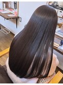 つるんつるんなロングヘアー 艶髪 ロング ストレート