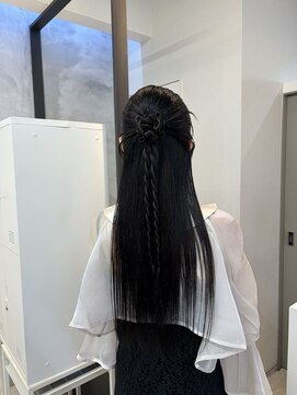 エリンヘア(ELIN hair.) タイトハーフアップ