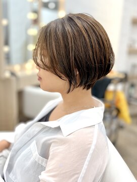 イオ 渋谷(io) 丸みショートボブ/ひし形ショートボブ/センターパートショート