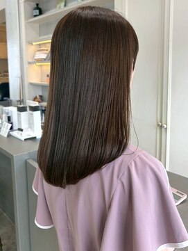 セプト 天神大名(SEPT.) ミディアム グレージュ 暗髪カラー 髪質改善 艶髪ストレート