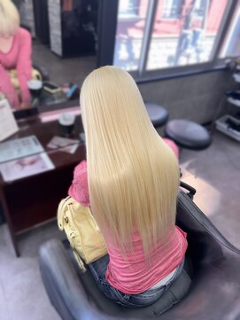 ビゼ 梅田(BIZE) エクステ60枚でブロンドロング