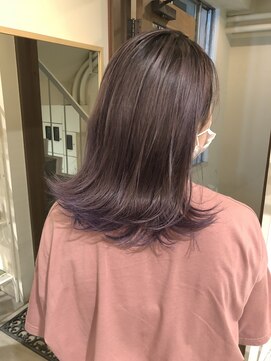 ワンバイワンクラッカ(one by one CLACCA) ラベンダーグラデーション× 外ハネミディアム