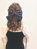 ディア(.eer)&nbsp;愛されハーフアップ // 三つ編み込み × リボンバレッタ