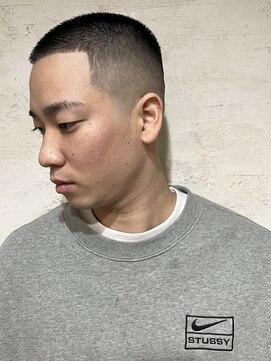 フリーク バーバーショップ 都島店(FREAK BARBER SHOP) バズカットスキンフェードバーバースタイル