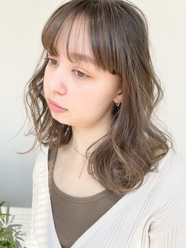 レジュアル(RESSUAL) 大人可愛いミディアムヘア 艶カラー