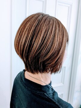 レリビー アウラ(LELiBE_'aula) ショートボブ