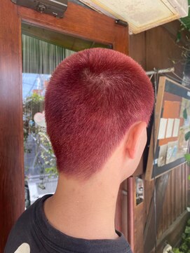 アントリール 代々木上原 赤髪ボウズスタイル