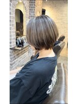 アクロ あべの店(ACRO)&nbsp;白髪ぼかしハイライトのハンサムショート