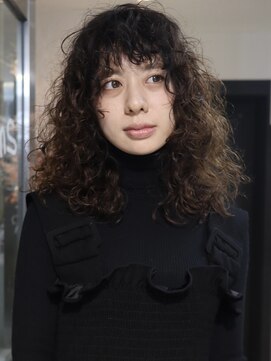 ポピンズ(poppins) くるくるパーマ