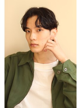 ブークル(boucle) 毛流れパーマ　センターパート　ニュアンスパーマ