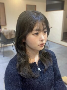 トワ(toi) オリーブグレージュ/韓国風顔周りレイヤー/くびれヘア/横浜