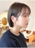 顔周りレイヤーカットくびれヘアミルクティーベージュカラー