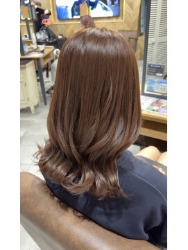 つやつやブラウンカラー