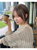 大人ショートと白髪ぼかしハイライト