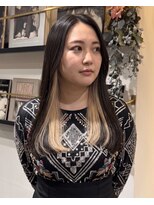 グッドフェローズ キタホリエ(GoodFellas kitahorie)&nbsp;透明感ハイトーンインナーカラーで魅せるレイヤースタイル