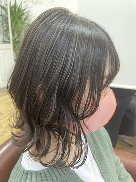 リリー ヘアーアンドビューティー(Lily) ハイライトカラー