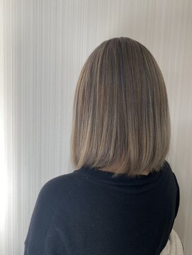 アーク エマーブル(Ark aimable) ダブルカラー　ミルクティーアッシュ