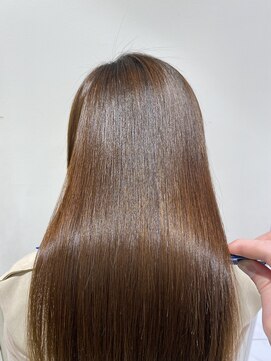 アッシュ 都立大学店(Ash) 【東京/渋谷/都立大学/縮毛矯正/ブリーチ縮毛矯正/髪質改善】