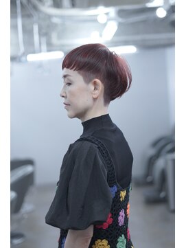 ナナインチ(7inch) 銀座アシンメトリーカット