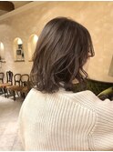 ラベンダーグレージュ 似合わせカラー 切りっぱなしミディアム