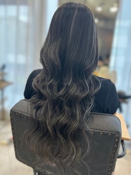 リアンバイアリュール(Lian by Allure) 【Lian by Allure】畠山貴子　スペシャルハイライト