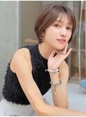 前髪あり小顔つや髪顔まわり簡単スタイリング丸みショート 