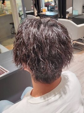 ユナイテッドビューティーウェストコースト(UNITED BEAUTY WEST COAST) メンズカット/ツイストスパイラルパーマ/ショート