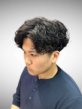 アノ(Ano.) 大分20代30代センターパートシャドウパーマ