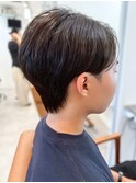 20代30代ツーブロックセンターパート韓国風コンマヘア本厚木
