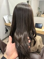 カミエ(kamie) 透明感のあるブラウンロング × 艶髪トリートメント