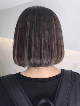 インビテーション(invitation) ハイライトで透明感と立体感♪ブルーグレージュ