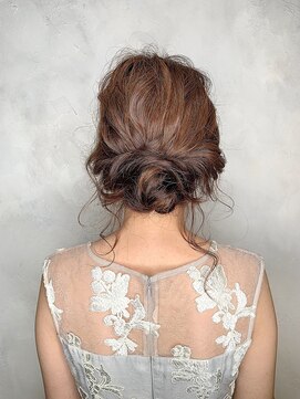 ナンバー デセオ 吉祥寺(N° deseo) 20代30代人気！大人可愛い抜け感ヘアアレンジ♪