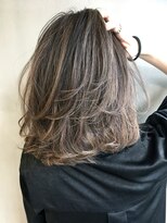 ブラン 栄(Blanc)&nbsp;【Blanc/栄】3Dハイライト＿グレージュ＿ミディアム