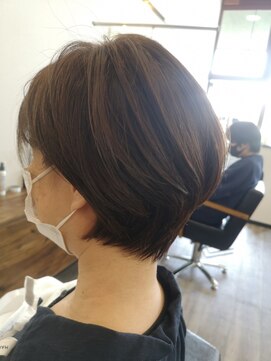 フラッグヘア 新宮店(Flag HAIR) 美しい後頭部のショートヘア☆イルミナカラーの透明感☆