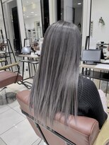 クアトログランシュ ひたちなか店(QUATRO×GranCieux)&nbsp;シルバーグレー / エアタッチバレイヤージュ