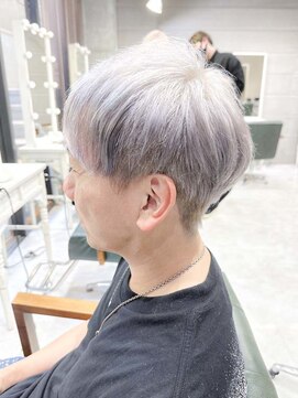 デイズ(days) シルバーカラーツーブロックマッシュショート  ウルフハイライト