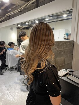 タオ 河原町(Tao) "バレイヤージュベージュ"