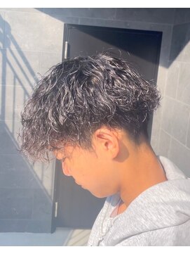 レイ(Lay.) 【スタイリスト遠藤】時代は波巻きパーマでしょう