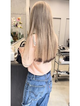 ヴァーディ オモテサンドウ(Vardy omotesando) エンドカラー・表参道ケアブリーチ・ハイトーンロング・裾カラー