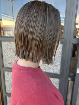 アングゥイー(ungu iE)の写真/白髪をポジティブに捉え、隠すことから活かした大人のヘアカラーをご提案いたします☆