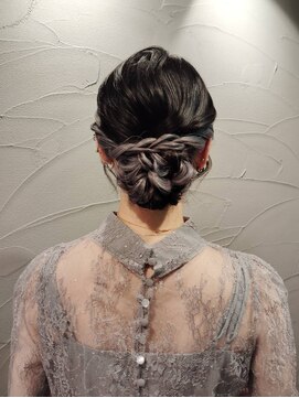 サンジュウナナドシー 大宮東口店(37.0℃) 編みこみシニオン