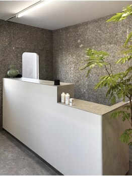 ポノ ミウラ(Pono miura)の写真/一児の父であるスタイリストが贈る、新生児から同伴可能な半個室プライベート空間でゆったり寛げる♪