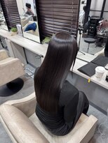 シシ 新宿(She 2.) 髪質改善/縮毛矯正/カラー/トリートメント/韓国/艶髪/艶感