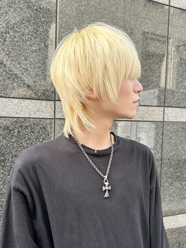 セルン(cerne) レイヤーウルフブリーチカットメンズウルフ襟足ハイトーン