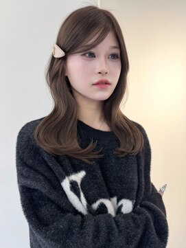 ヴィヴィー 青山表参道店(ViVIE) 長めバングでお客様のライフスタイルに合わせたスタイリング