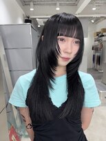 イル 天神大名店(ill) 落とせる黒/レイヤーカット